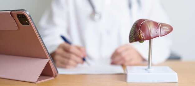 Рекомендации по выбору врача для лечения печени